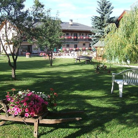 Hotel Du Cret Rond วัลลัวร์ ภายนอก รูปภาพ