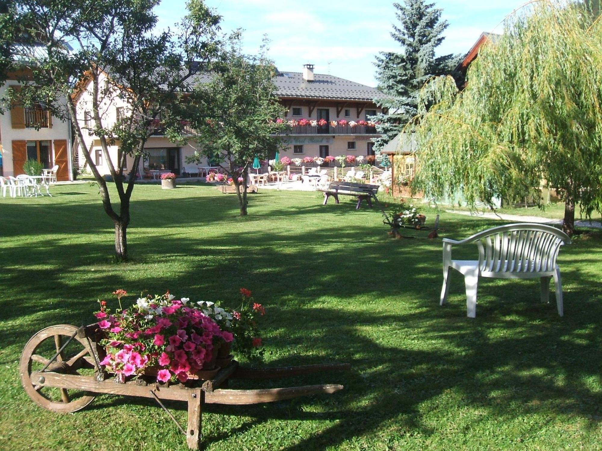 Hotel Du Cret Rond วัลลัวร์ ภายนอก รูปภาพ