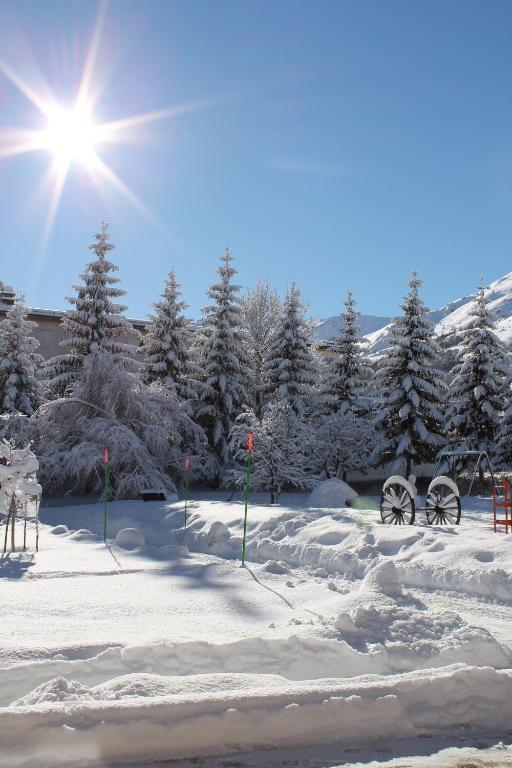 Hotel Du Cret Rond วัลลัวร์ ภายนอก รูปภาพ